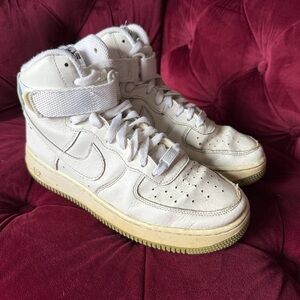 Nike - Air Force 1 High AF1 White High-Top Strap Sneakers - size 8.5